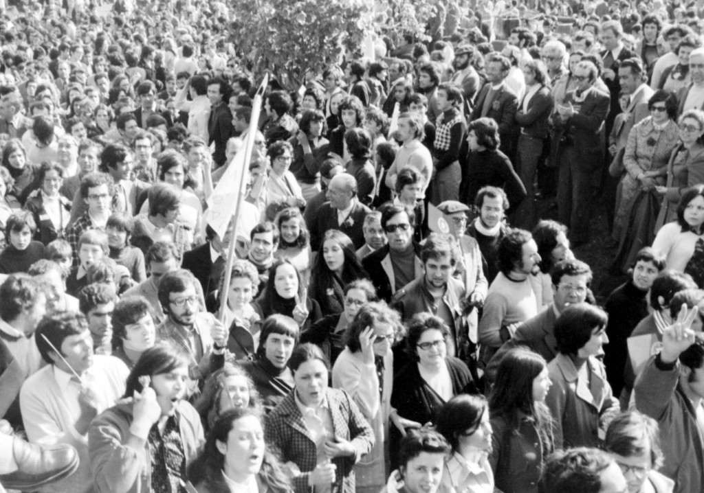 1er Mai 1974 à Lisbonne : La foule © J. Erwan